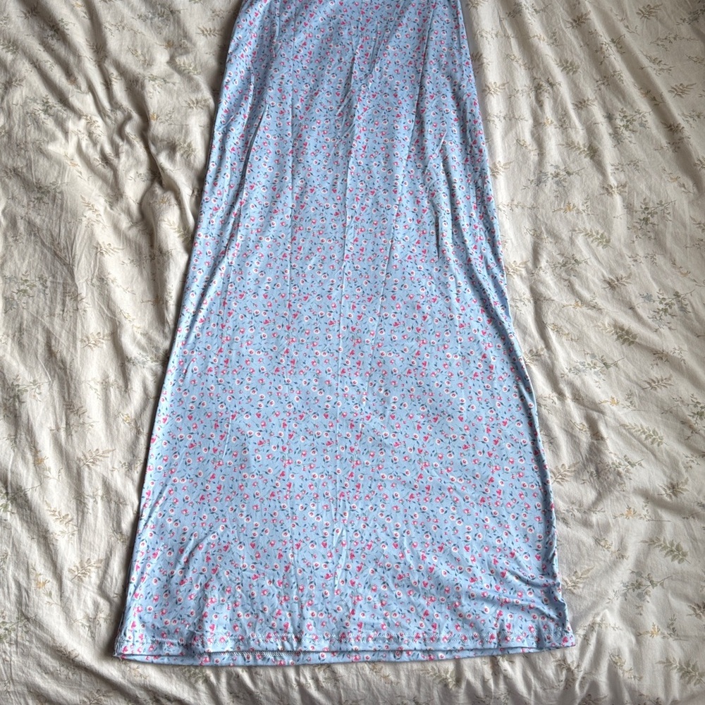 Blue floral backless maxi dress size small in great condition - Picture 3 of 6